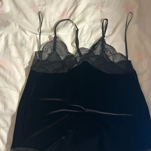 1.STATE Black Lace-Trim Velvet Cami - Picture 2 of 3